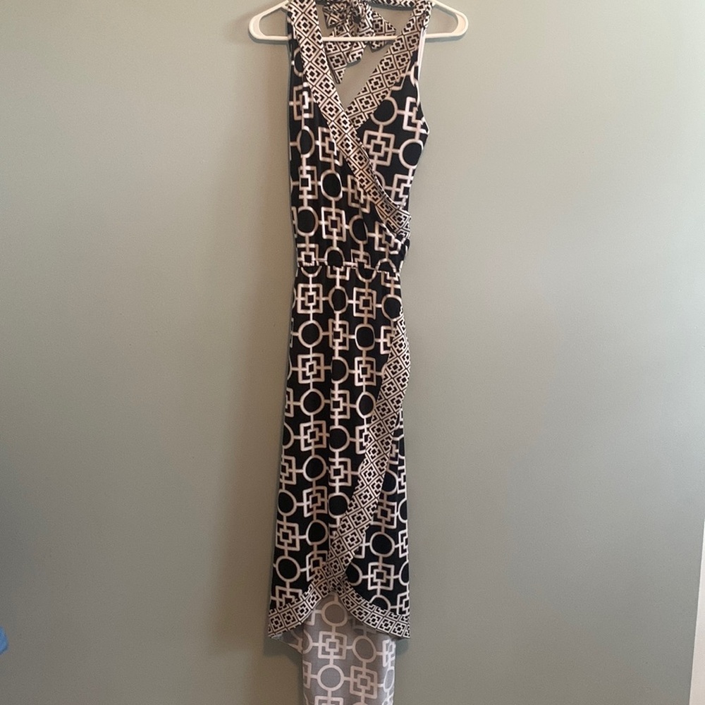 Mud Pie Black/White/Tan McCay Wrap Woman’s Medium dress.